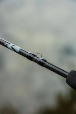 Ultimate Clever Jerkbait Split Handle 1,80m (40-90g) (7 Reviews) -Visuitrusting Winkel bb02d146bd3c1225